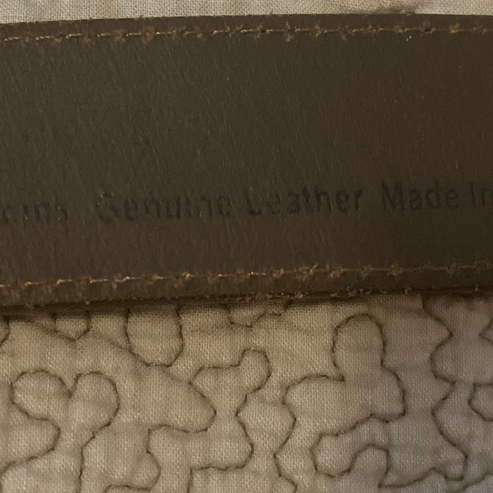 Levi’s Brown Genuine Leather Belt with Silver Buckle, Size 36, (34-38) Like New - Picture 9 of 11
